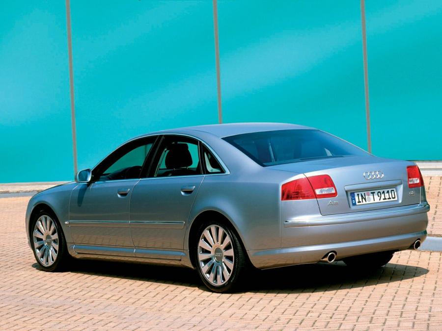  Audi A8 4.2 Quattro (D3) 2003 года  (фото 13 из 30)